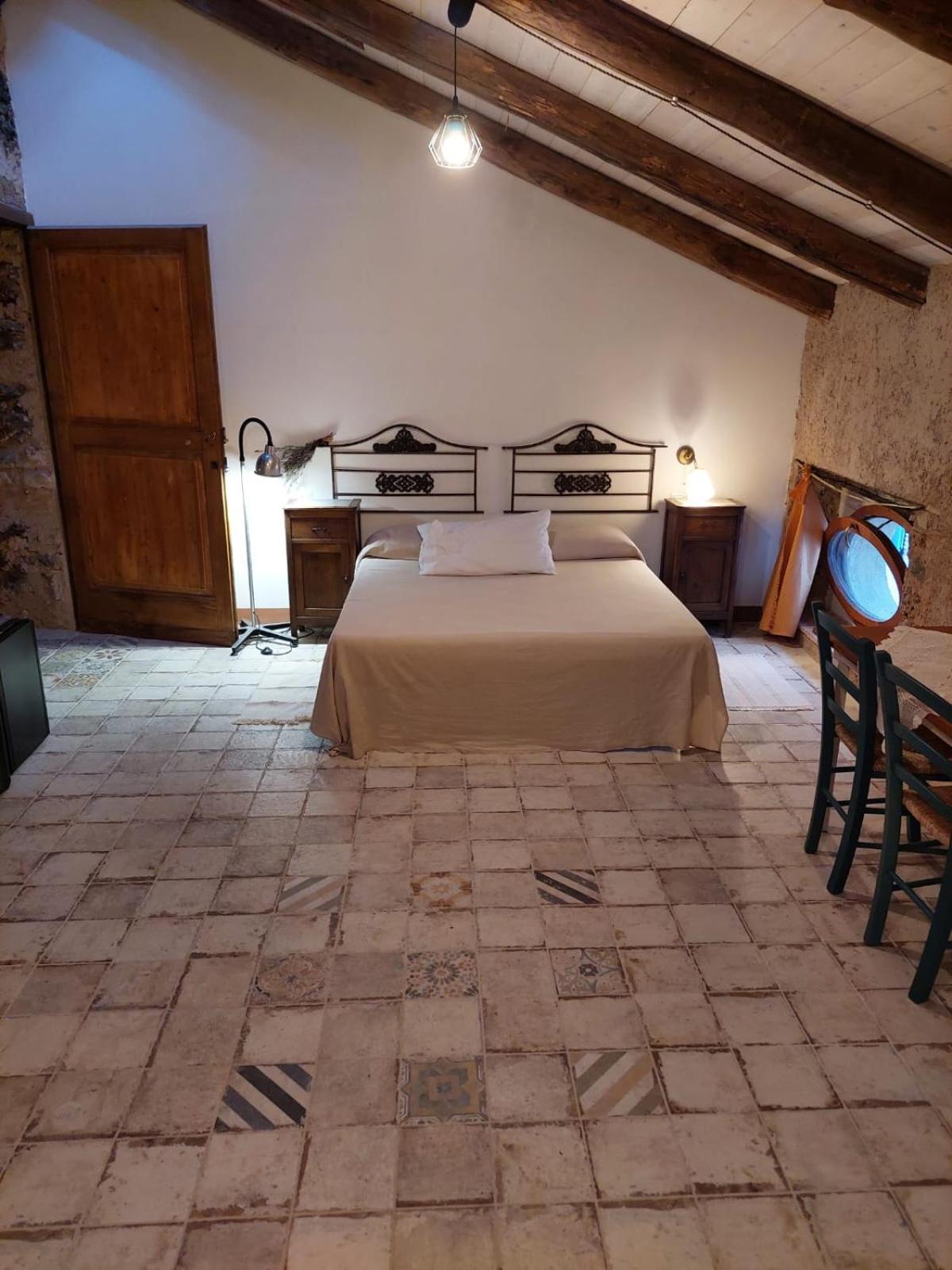 La Casa Sul Blu Albergo Diffuso Пискиота Екстериор снимка