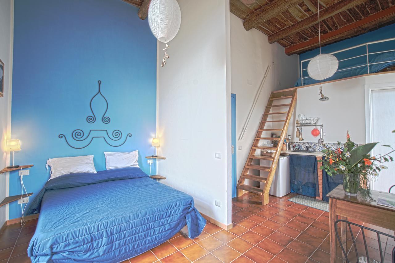 La Casa Sul Blu Albergo Diffuso Пискиота Екстериор снимка